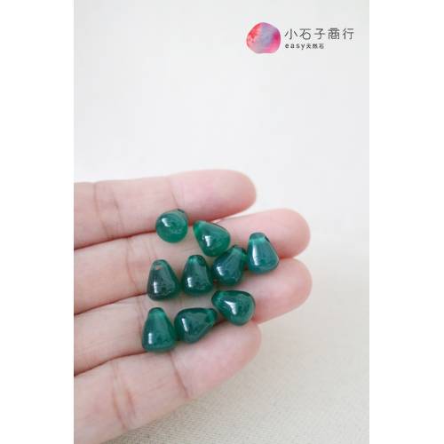 綠瑪瑙-圓水滴8x10mm(側洞) (1入)